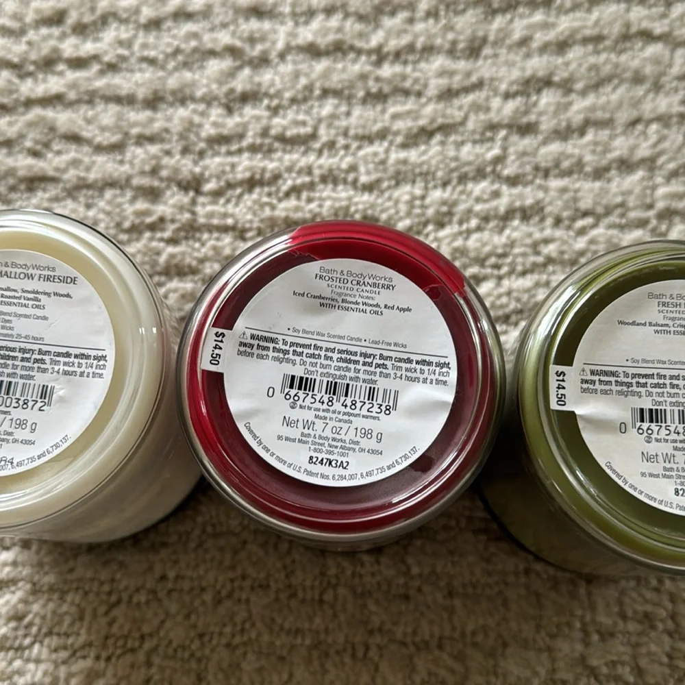 Bath & Body Works Christmas Candle Trio Set of 3 Candles - Picture 5 of 7